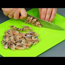 ТРИ необычных салата из обычной СЕЛЁДКИ! ЧТО-ТО НОВЕНЬКОЕ на праздничный стол!