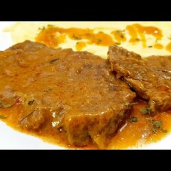 Šnicle u saftu mekane kao puter. Režu se vilicom. Sočne i ukusne