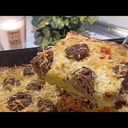 фрикадельки в картофельной запеканке