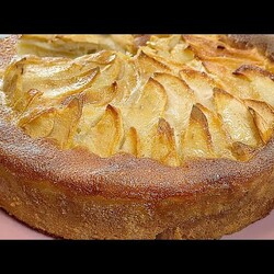 яблочный пирог с масляно-яичной заливкой