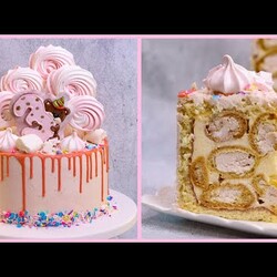 НЕЖНЫЙ КЛУБНИЧНЫЙ ТОРТ С ПРОФИТРОЛЯМИ