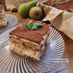 Tiramisu z gruszkami - prosty przepis na pyszny deser #tiramisu #deser #gruszki #dokawy