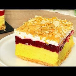 Französische Sahnetorte, die leckerste, die ich je gegessen habe! Schmeckt einfach nur gut!