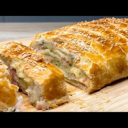 Non ho mai mangiato una cena così deliziosa! Rotolo ripieno di patate facile ed economico!