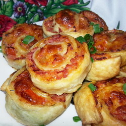 Пицца рулетики – простая закуска на праздничный стол - Пир во время езды