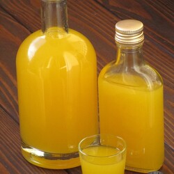 Likier z mandarynek - błyskawiczna mandarynkówka, którą można pić od razu po zrobieniu - Obżarciuch