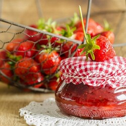 20 рецептов вкусного клубничного джема на зиму