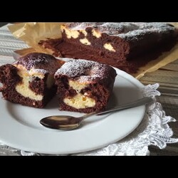 Szybkie ciasto czekoladowe z masą serową