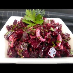 Салат за 5 минут из свёклы в горчичном соусе! Готовьте сразу двойную порцию! Это очень вкусно!