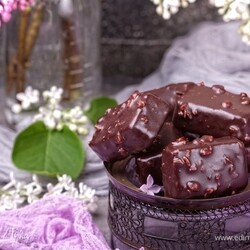 Творожно-трюфельные пирожные. Ингредиенты: творог 18%, сливочное масло, сахарная пудра