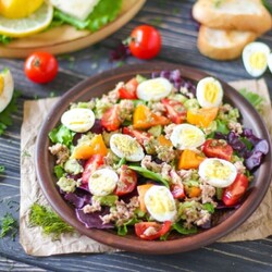 20 легких салатов на каждый день или праздничный стол