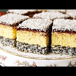 Ciasto Kremowa Kokosanka z Makiem – #przepis – Mała  Cukierenka