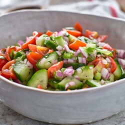 20 идеальных салатов к шашлыку