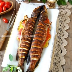 Щука в красном маринаде на углях