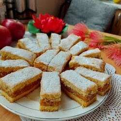 Mekane kao pena, jeftin, brz i izdašan - sjajan kolač sa džemon i keksom