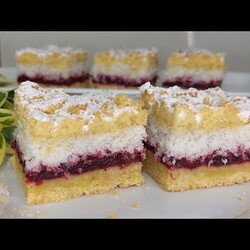 Lijena pita sa višnjama i kokosom