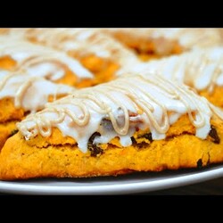 Быстрые мягкие булочки сконы как в Starbucks | Кулинарим с Таней