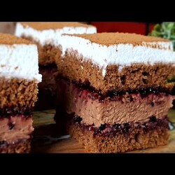 Zniknie za 1 minutę! Pyszne ciasto z soczystym nadzieniem. Proste składniki! Bardzo smaczne!