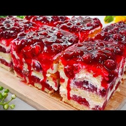 Das beliebteste Dessert dieses Sommers. Cremiger Kuchen der in ihrem Mund Schmilzt.