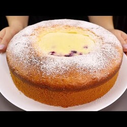 Несмотря на простоту, ПИРОГ можно подать и гостям: вкусный пирог "ВУЛКАН" С ТВОРОГОМ И ЯГОДАМИ