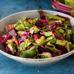 Салат со свекольной ботвой, пошаговый рецепт с фото на 476 ккал