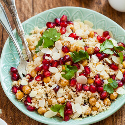 Салат с кускусом, гранатом и пряным нутом - Daria Saveleva