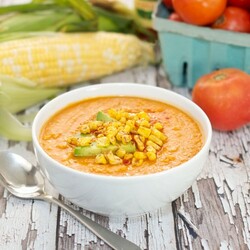 Томатно-молочный суп с кукурузой