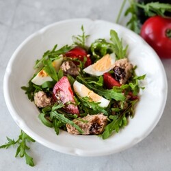 Салат с рукколой и тунцом консервированным: рецепт с фото | Меню недели