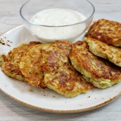 Быстрые оладьи из кабачков - Рецепт от Кулинариссимо.