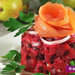 Салат из красной свеклы с яблоками и лососем | Блюда из морепродуктов и рыбы# | Гениальная кулинария - Рецепты вкусных и полезных блюд