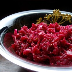 Острый свекольный салат