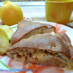 Шарлотка яблочная