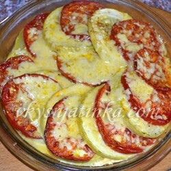 Кабачки с помидорами и сыром
