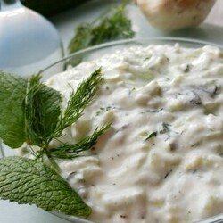 Традиционный греческий салат цацики