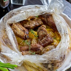 Ребрышки с картошкой в рукаве