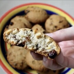 Печенье с орехами и изюмом пошаговый рецепт с фото на сайте академии выпечки Dr.Oetker