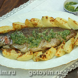 Форель в духовке с зеленым соусом. Рецепт с фото