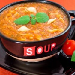 Томатный крем-суп с макаронами