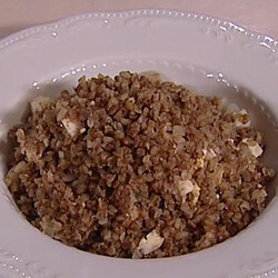 Гречневая каша с луком и яйцом