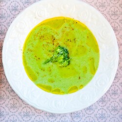 Крем-суп с брокколи и маскарпоне / Vellutata di broccoli e mascarpone | Элла Мартино Рецепты Кулинарные туры Итальянская кухня