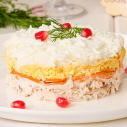 Салат Фаворит – хрустящий, но при этом сочный и нежный - Пошаговый рецепт с фото |  Салаты