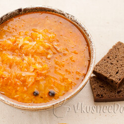 Красные кислые щи из квашеной капусты