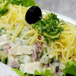 Рецепт сырного салата с овощами