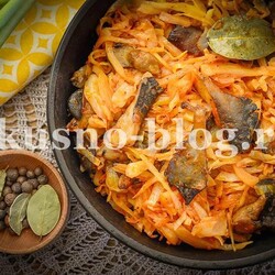 Тушеная капуста с грибами