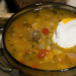 Рецепт вкусного горохового супа от моей свекрови. Густой, сытный горяченький супчик всегда согреет и поднимет настроение