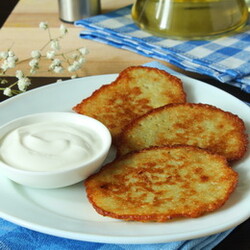 Драники картофельные – рецепт классический с фото - Пошаговый рецепт с фото |  Блюда из овощей