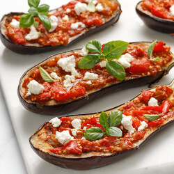 Баклажаны фаршированные томатами с Фетаксой без рассола . Рецепт с фото.