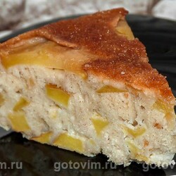 Пышная шарлотка с яблоками в мультиварке. Рецепт с фото