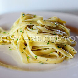 Паста феттучини с петрушкой и лимоном, лапша с зеленью  | kopilka-receptov.ru