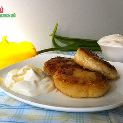 Рецепт: Сырники из творога с манкой без яиц | Первый Вегетарианский